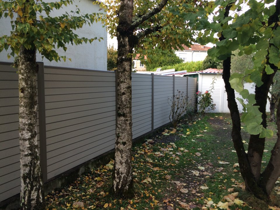 Fourniture & pose clôture en Bois Composite à BORDEAUX CAUDERAN (33)