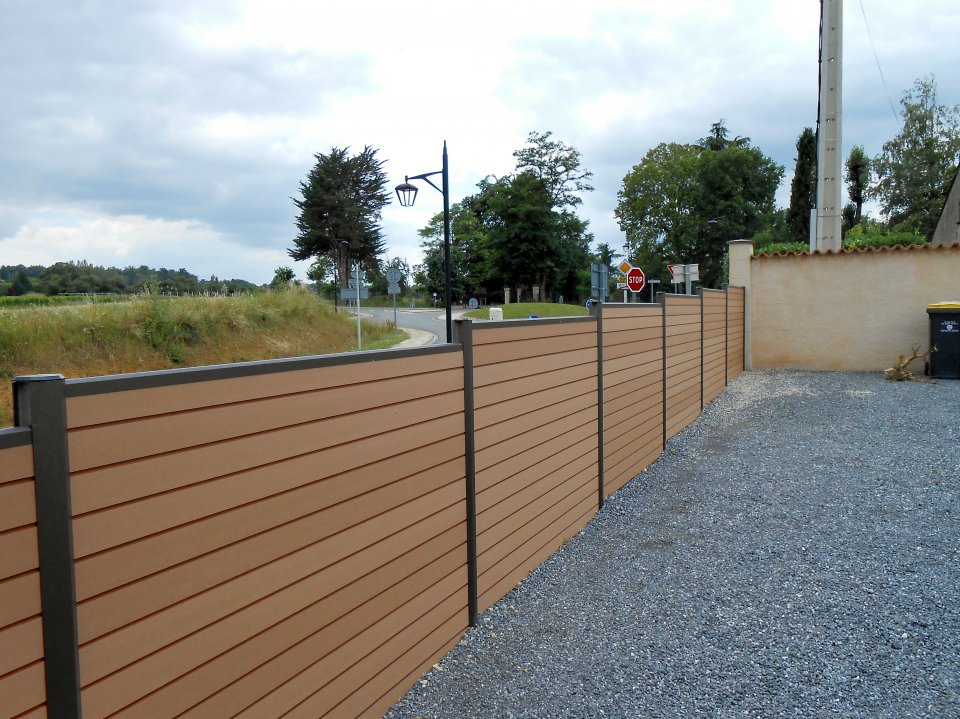 Fourniture & pose clôture en Bois Composite à SAINT LEON (33)
